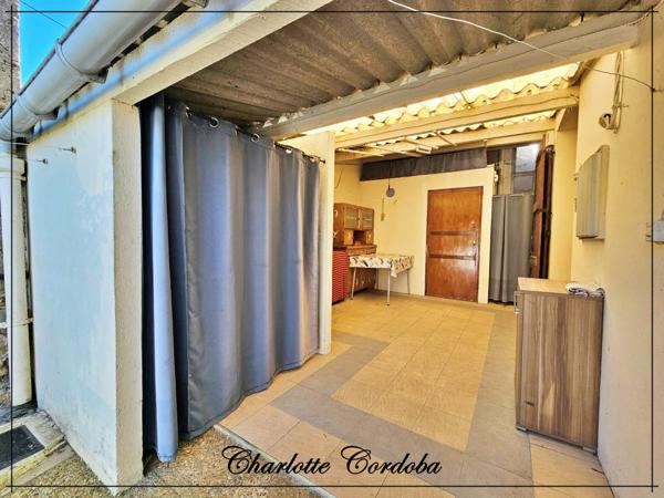 Maison de 4 pièces, grand terrain non attenant avec garage, petit budget