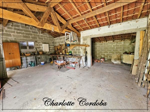 Maison de 4 pièces, grand terrain non attenant avec garage, petit budget