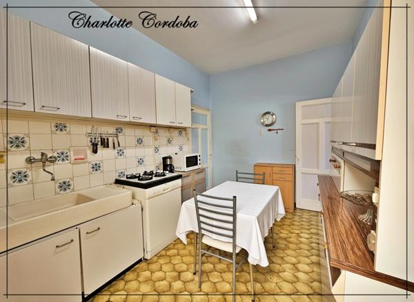 Maison de 4 pièces, grand terrain non attenant avec garage, petit budget