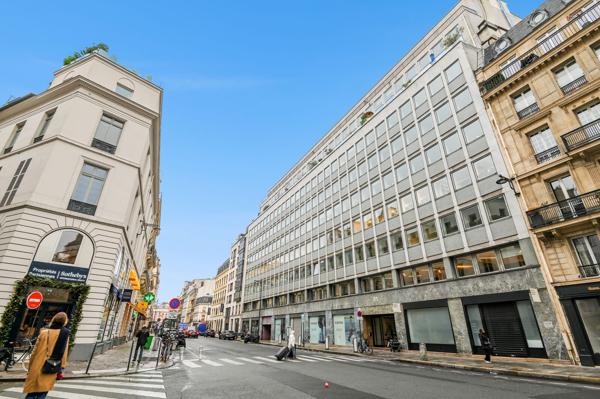 Bureaux à vendre Paris 8 é étage élevé avec vues exceptionnelles - QCA