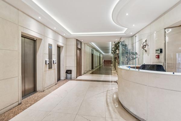 Bureaux à vendre Paris 8 é étage élevé avec vues exceptionnelles - QCA