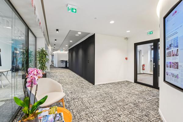 Bureaux à vendre Paris 8 é étage élevé avec vues exceptionnelles - QCA