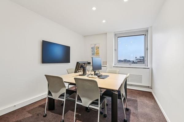Bureaux à vendre Paris 8 é étage élevé avec vues exceptionnelles - QCA