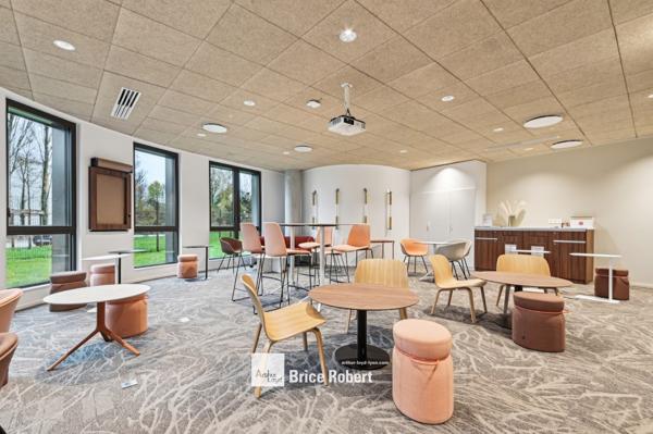 Bureaux neufs à louer à Limonest avec certification BREEAM Very Good