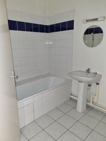 APPARTEMENT T3 , hyper centre, garage, cave