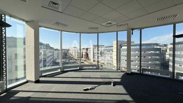 À VENDRE : PLATEAU DE BUREAUX D'ENVIRON 748,5 M² - 4 STATIONNEMENTS - GARE SUD LE MANS
