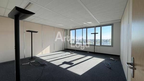 À VENDRE : PLATEAU DE BUREAUX D'ENVIRON 748,5 M² - 4 STATIONNEMENTS - GARE SUD LE MANS
