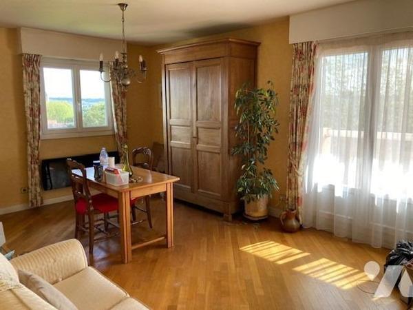 GRAND QUEVILLY - Roseraie - Appartement au 5ème étage avec ascenseur 3 chbres (85 m²)