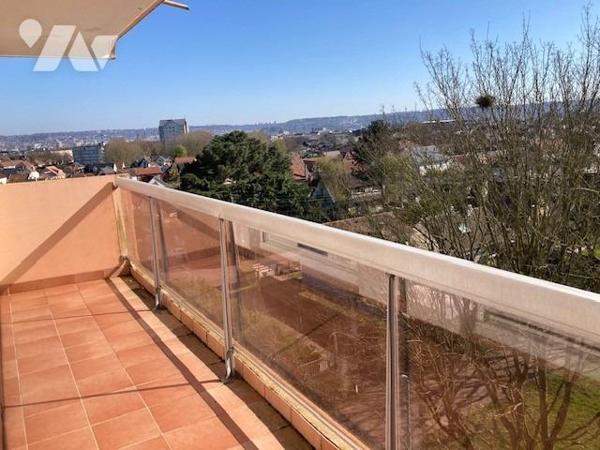 GRAND QUEVILLY - Roseraie - Appartement au 5ème étage avec ascenseur 3 chbres (85 m²)