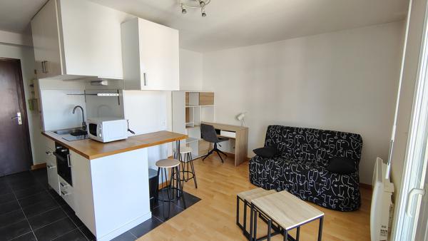 Appartement
                                                                                                                                                                                                                                                                                                                        1 pièce(s)                                                                                                                                                                                                                                                                                                                              21.7  m²