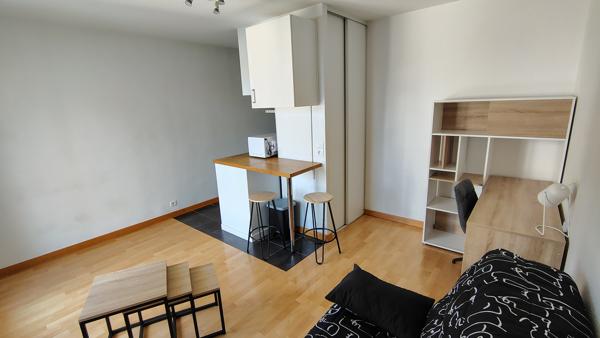 Appartement
                                                                                                                                                                                                                                                                                                                        1 pièce(s)                                                                                                                                                                                                                                                                                                                              21.7  m²