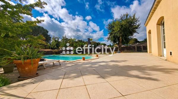 Maison
         5 pièces
        - 181 m² Bien prestige 765 000 € *