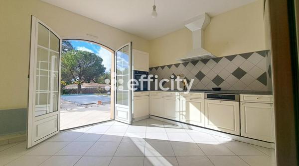 Maison
         5 pièces
        - 181 m² Bien prestige 765 000 € *