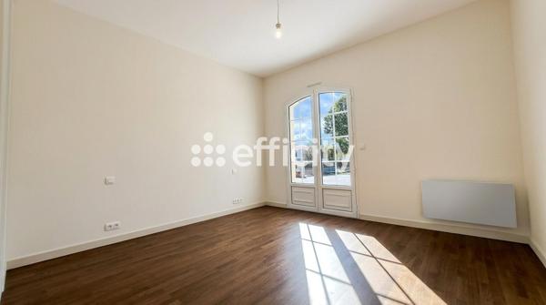 Maison
         5 pièces
        - 181 m² Bien prestige 765 000 € *