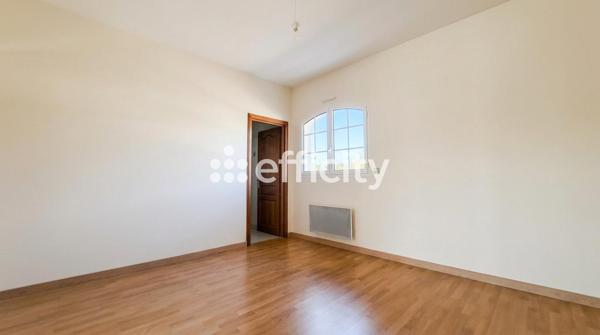 Maison
         5 pièces
        - 181 m² Bien prestige 765 000 € *
