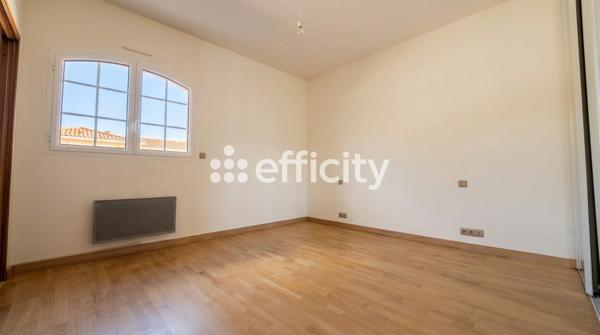 Maison
         5 pièces
        - 181 m² Bien prestige 765 000 € *