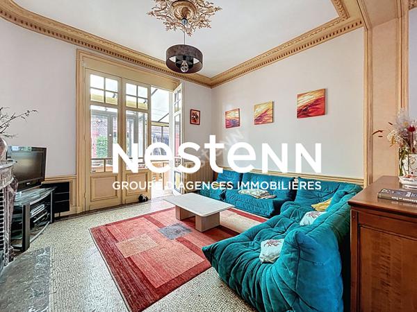 Maison Bourgeoise Semi plain pied de 284 m², Terrain 1230m², 6 chambres, Jardin arboré, dépendances, À moins de 5 min de la gare de Douai