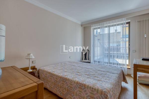 T4 dernier etage avec terrasse de 80 m²