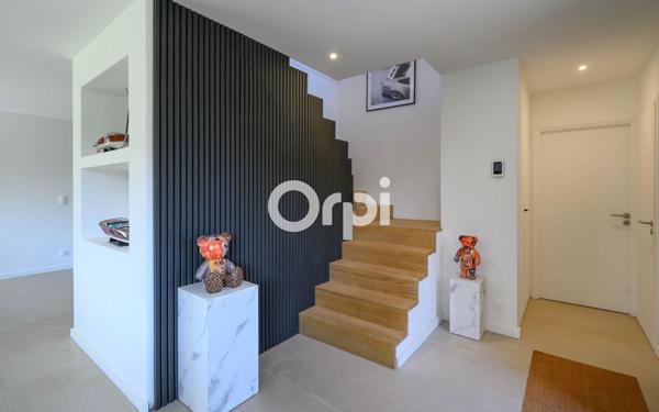 Maison à vendre    6 pièces • 189 m2 Mérignies