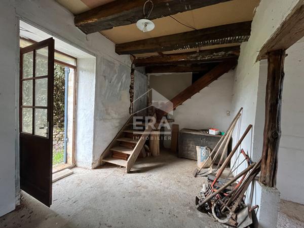 A vendre jolie maison en pierre à rénover sur la commune de SORGES 24420