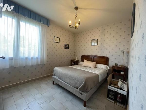 Centre ville, T3 avec balcon/terrasse,  vue sur  Mayenne, complété d'un garage fermé et d'une cave 