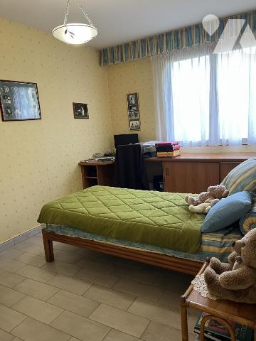 Centre ville, T3 avec balcon/terrasse,  vue sur  Mayenne, complété d'un garage fermé et d'une cave 