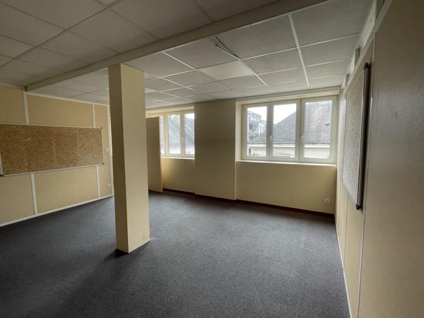 BUREAUX - A LOUER - ST NAZAIRE - 320 M2 - GARE - TERTIAIRE