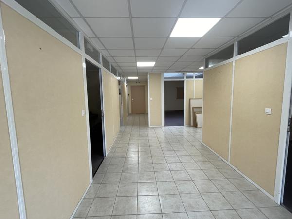 BUREAUX - A LOUER - ST NAZAIRE - 320 M2 - GARE - TERTIAIRE