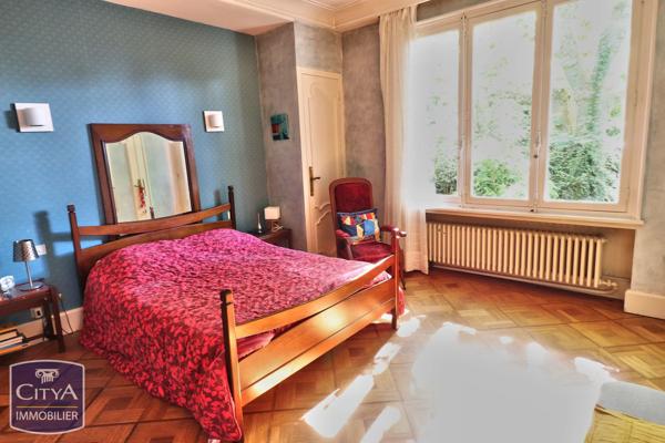 Maison à vendre 8 pièces 216.91m² Saint-Priest-en-Jarez (42270)
