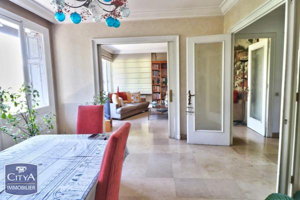Maison à vendre 8 pièces 216.91m² Saint-Priest-en-Jarez (42270)