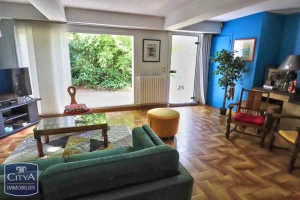 Maison à vendre 8 pièces 216.91m² Saint-Priest-en-Jarez (42270)