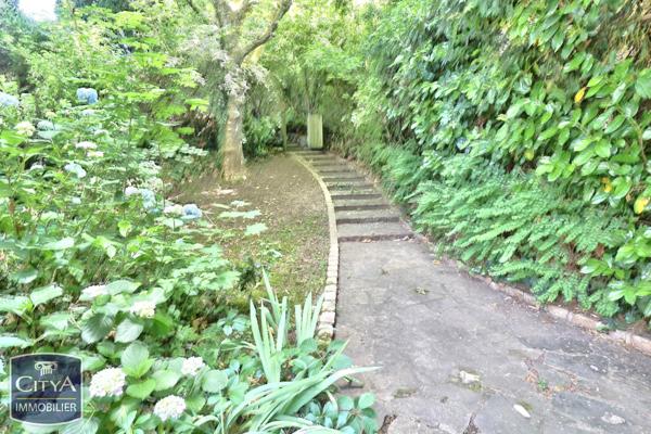 Maison à vendre 8 pièces 216.91m² Saint-Priest-en-Jarez (42270)
