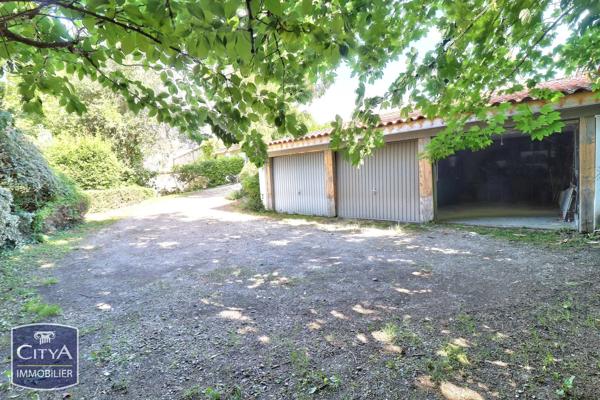 Maison à vendre 8 pièces 216.91m² Saint-Priest-en-Jarez (42270)