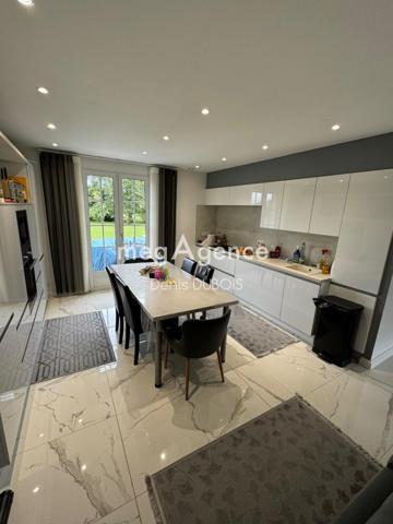 Maison à ARCONNAY, 72610 - 7 pièces 140m²