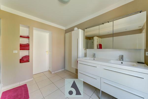 Villa 6 pièces 161 m2