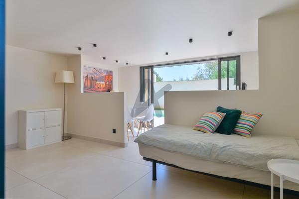 Exclusivité ! Limonest - Maison de 290 m2 env. 4 chambres - Piscine - Garage double - Terrain de 815m2