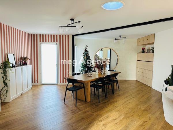 Maison à LE PUY-SAINT-BONNET, 49300 - 6 pièces 148m²