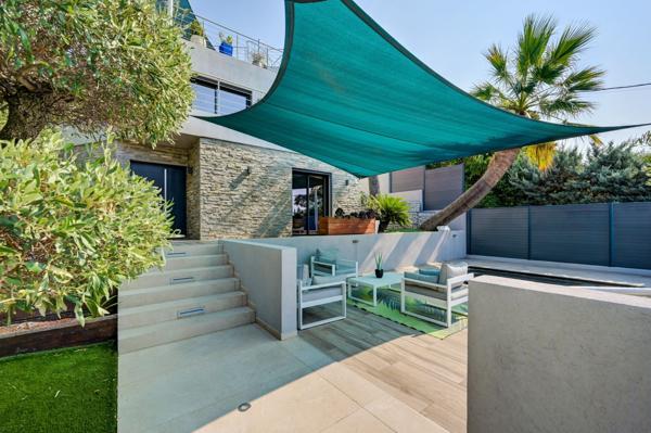 Vente Villa de luxe La Garde 7 Pièces 166 m²