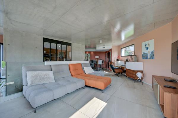 Vente Villa de luxe La Garde 7 Pièces 166 m²