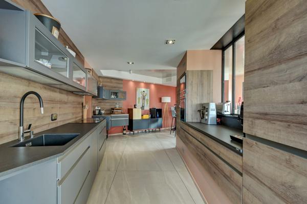 Vente Villa de luxe La Garde 7 Pièces 166 m²