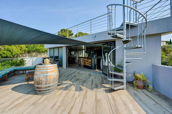 Vente Villa de luxe La Garde 7 Pièces 166 m²
