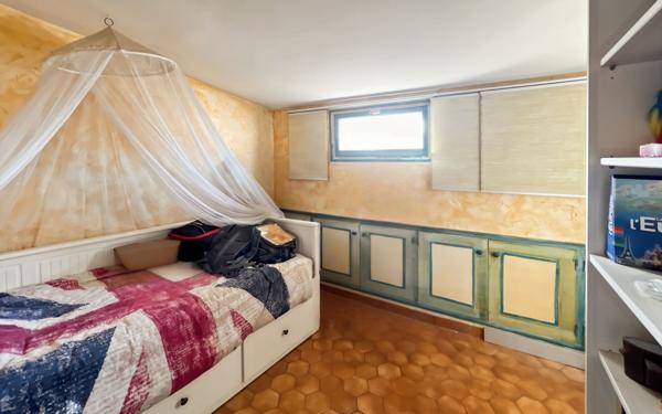 Appartement à vendre    3 pièces • 47,69 m2 Fréjus