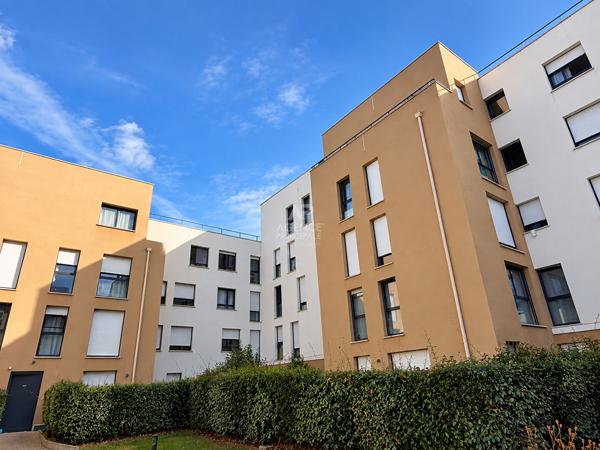 Appartement Cergy 2 pièce(s) 45 m2 179 900 € **  - Référence  5281