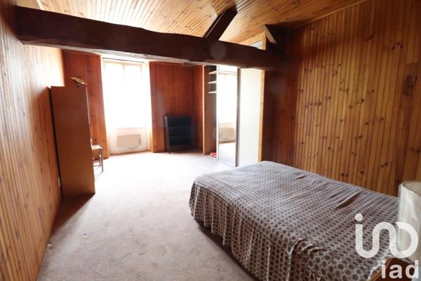 Maison 5 pièces de 110 m² à Le Fouilloux (17270)