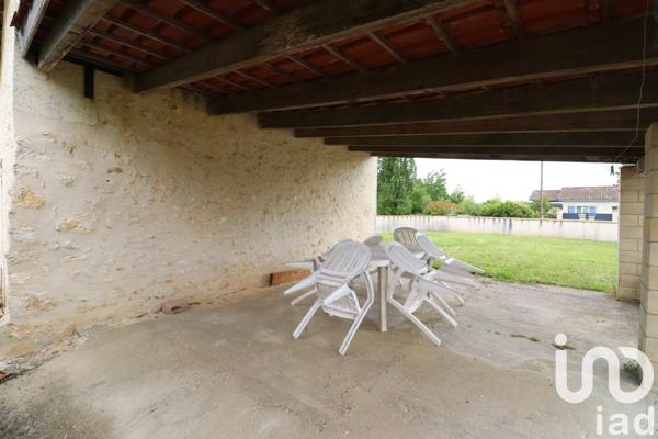 Maison 5 pièces de 110 m² à Le Fouilloux (17270)