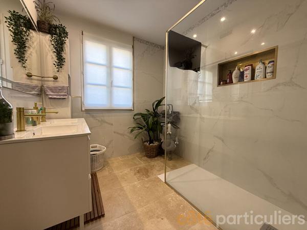 Vente
                Maison108 m² - 5 Pièces -
                    SAINT AMAND MONTROND (18200)