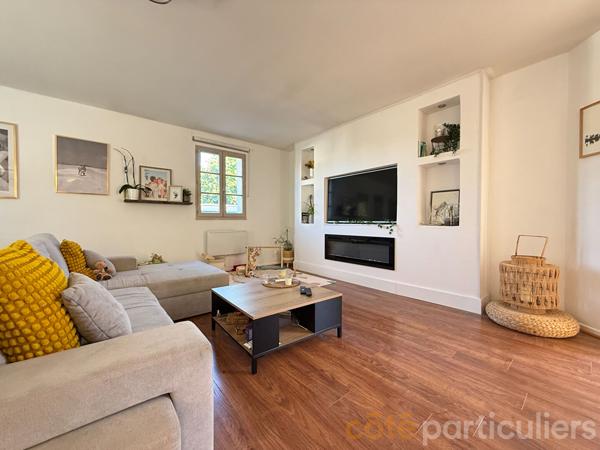 Vente
                Maison108 m² - 5 Pièces -
                    SAINT AMAND MONTROND (18200)