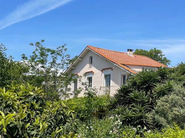 Vente Maison de luxe Sète 6 Pièces 202 m²