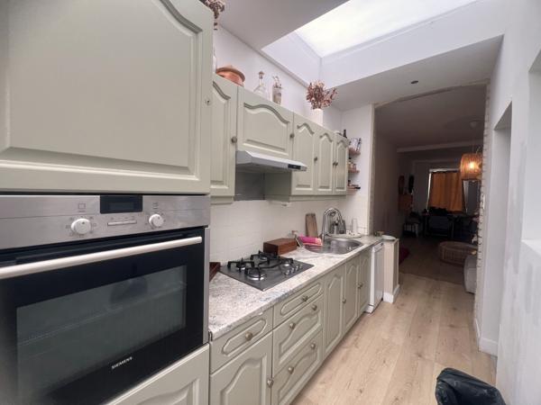 Maison
         5 pièces
        - 95 m² Exclusivité 220 000 € *