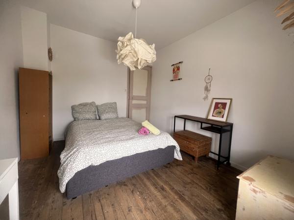 Maison
         5 pièces
        - 95 m² Exclusivité 220 000 € *